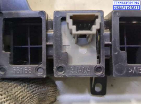 купить Кнопка управления бортовым компьютером на Nissan Pathfinder 2012-2020