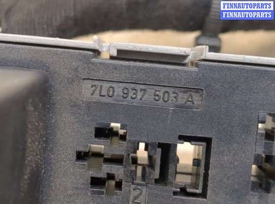 купить Блок реле на Volkswagen Touareg 2002-2007