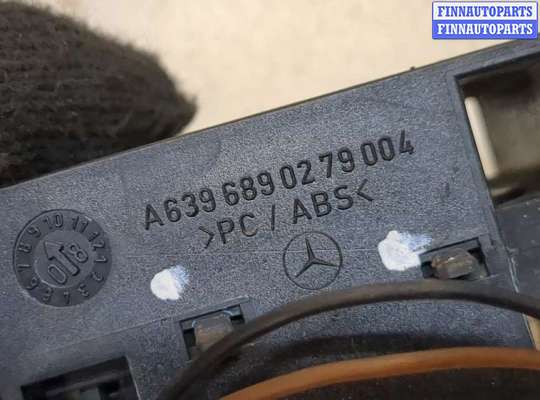 Вентилятор охлаждения блоков ЭБУ MB1102446 на Mercedes Vito W639 2004-2013