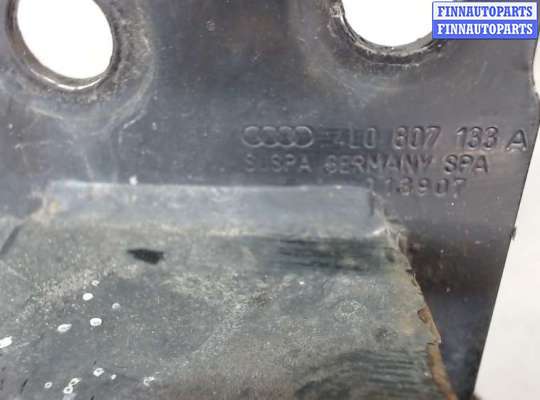 купить Кронштейн бампера на Audi Q7 2005-2015