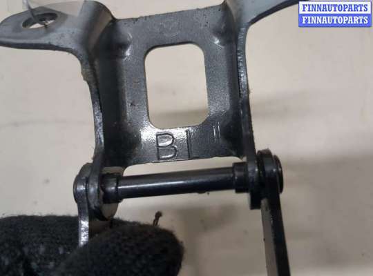 купить Петля крышки багажника на Mazda 3 (BP) 2019-2025