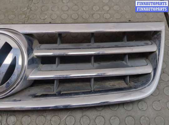 купить Решетка радиатора на Volkswagen Touareg 2002-2007