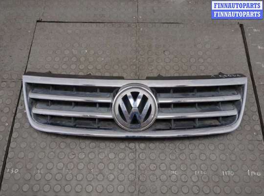 купить Решетка радиатора на Volkswagen Touareg 2002-2007