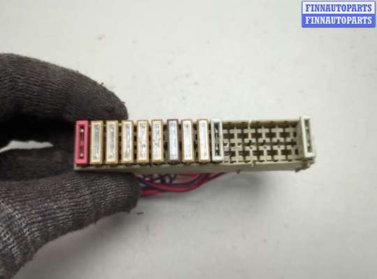 купить Блок предохранителей на BMW 7 E38 1994-2001