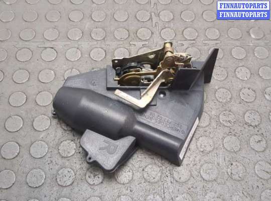 Замок боковой двери на Mercedes-Benz E (W210)