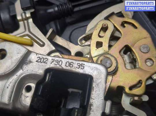 Замок боковой двери на Mercedes-Benz E (W210)