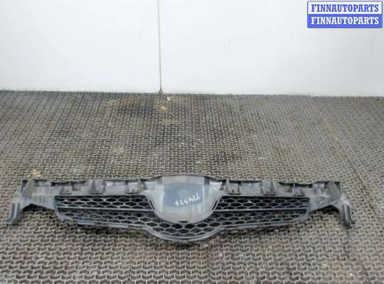 купить Решетка радиатора на Toyota Auris E15 2006-2012