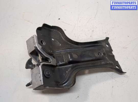 Замок капота