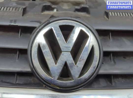 купить Решетка радиатора на Volkswagen Touran 2003-2006
