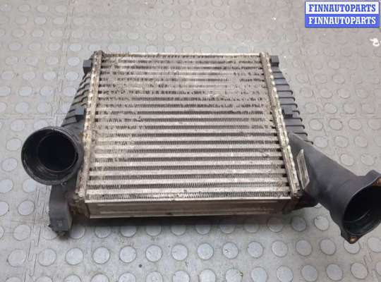 Купить Радиатор интеркулера на Volkswagen Touareg 2006-2010 Радиатор интеркулера VG2711143 на Volkswagen Touareg 2006-2010
