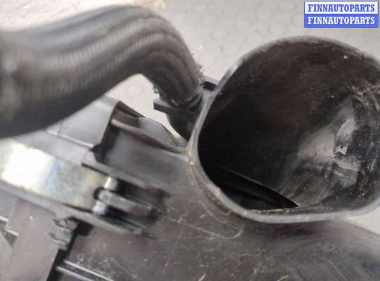 купить Измеритель потока воздуха (расходомер) на Toyota Auris E18 2012-2018