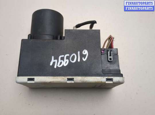 Компрессор центрального замка AU1695212 на Audi A4 (B5) 1994-2000
