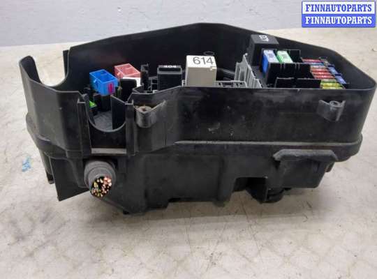 купить Блок реле на Volkswagen Touareg 2007-2010
