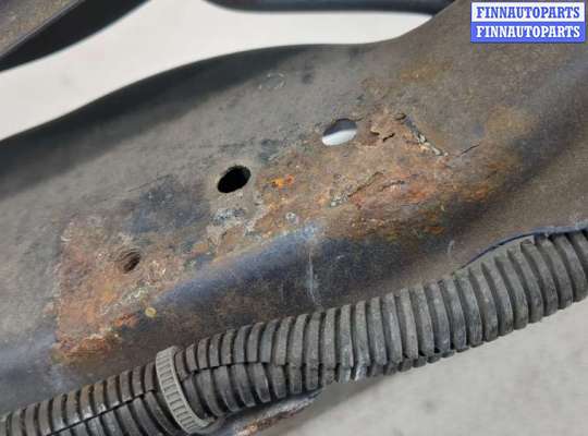 купить Рамка капота на Nissan Note E11 2005-2013