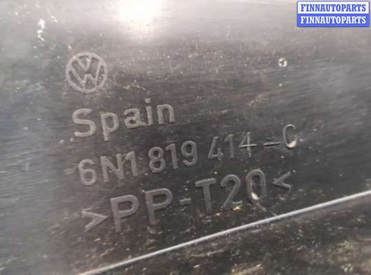 купить Жабо под дворники (дождевик) на Volkswagen Polo 1994-1999