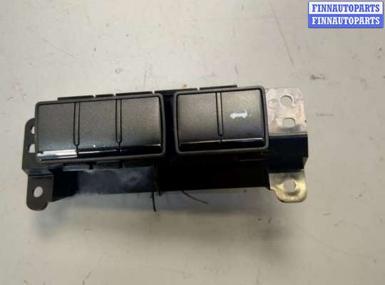 купить Кнопка открывания багажника салонная на Infiniti QX56 2010-2013