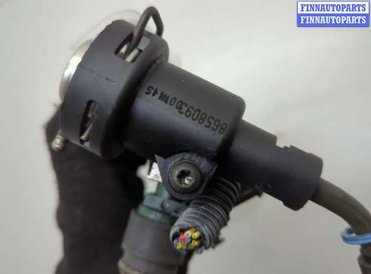 купить Форсунка топливная на Volvo S40 / V40 1995-2004