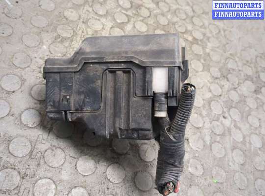 купить Блок предохранителей на Toyota Avensis 2 2003-2008