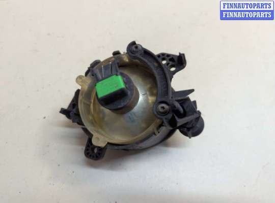 Фара противотуманная (ПТФ) на Mercedes-Benz C (W204)