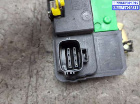 купить Замок двери на Volvo XC90 2002-2014