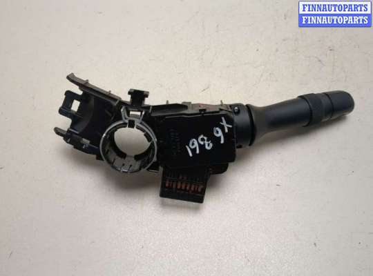 купить Переключатель поворотов на Toyota Yaris 2005-2011