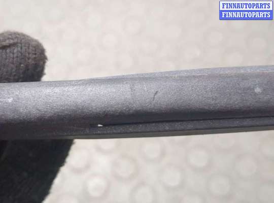 Поводок дворника на Infiniti FX I (S50)