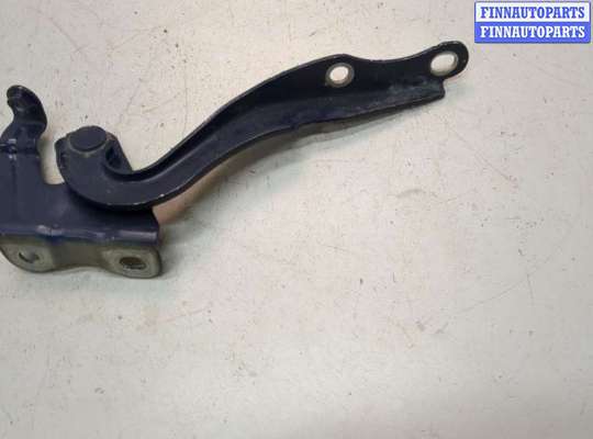 Петля капота на Toyota Corolla 10 (E150)