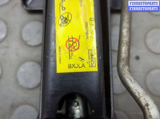 Домкрат на Ford Mondeo IV