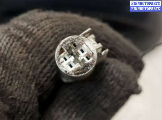 купить Зеркало боковое на Toyota Auris E15 2006-2012