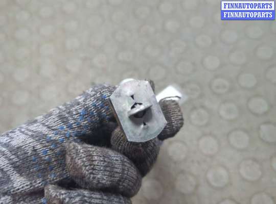 купить Ограничитель двери на Nissan X-Trail (T31) 2007-2015