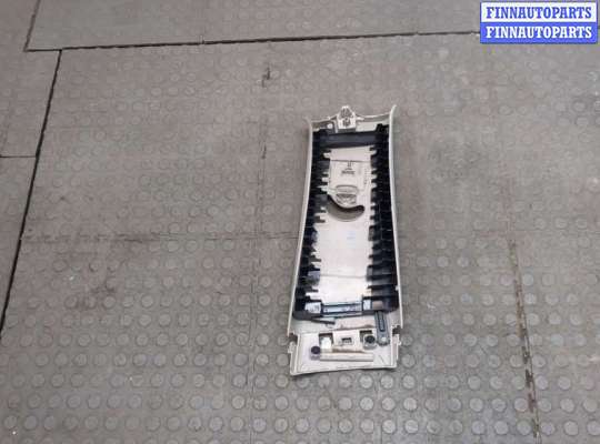 купить Обшивка центральной стойки на Nissan Pathfinder 2012-2020