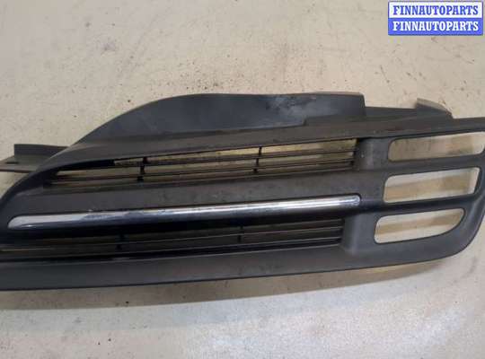 купить Решетка радиатора на Nissan Micra K12E 2002-2010