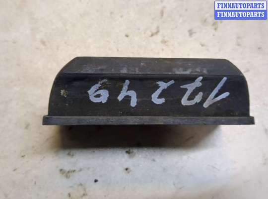 купить Кронштейн (лапа крепления) на Mazda MPV 1999-2006