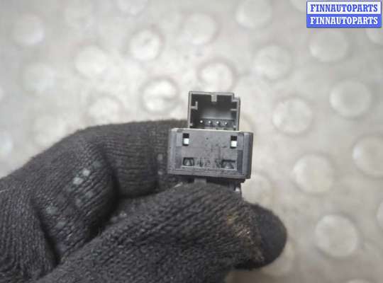 купить Кнопка стеклоподъемника (блок кнопок) на Audi A8 (D3) 2002-2010