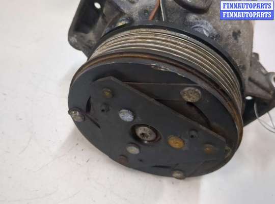 Компрессор кондиционера на Opel Zafira B