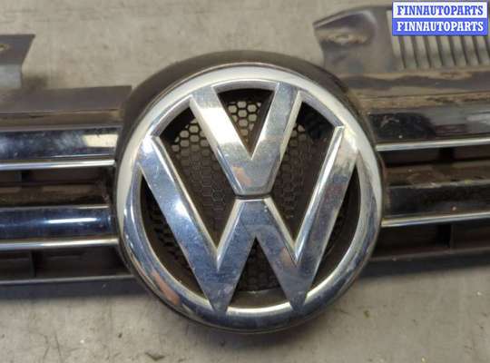купить Решетка радиатора на Volkswagen Golf 6 2008-2012