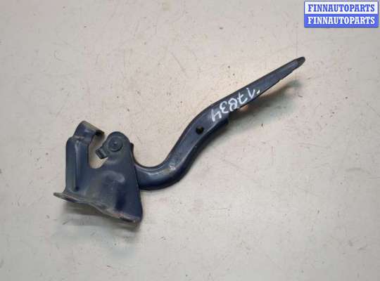 Петля капота на Toyota Corolla 10 (E150)