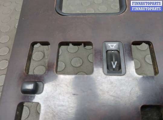 купить Пластик центральной консоли на Mercedes S W126 1979-1991