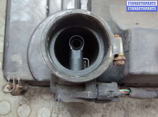 купить Корпус воздушного фильтра на Toyota Prius 2003-2009