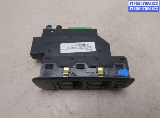 купить Кнопка стеклоподъемника (блок кнопок) на Volvo V70 2001-2008