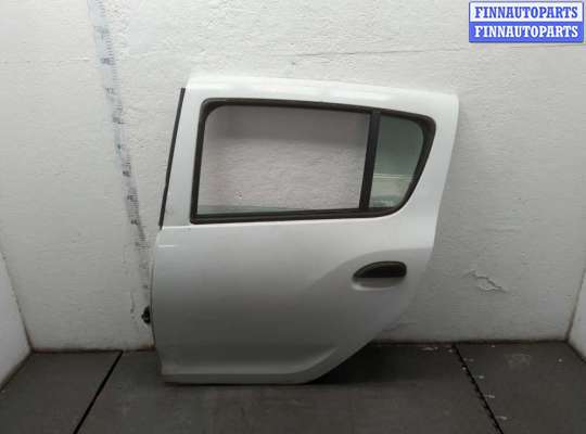Стекло боковой двери RN1557652 на Dacia Sandero 2013-2020