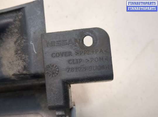 купить Накладка под фонарь на Nissan Note E11 2005-2013