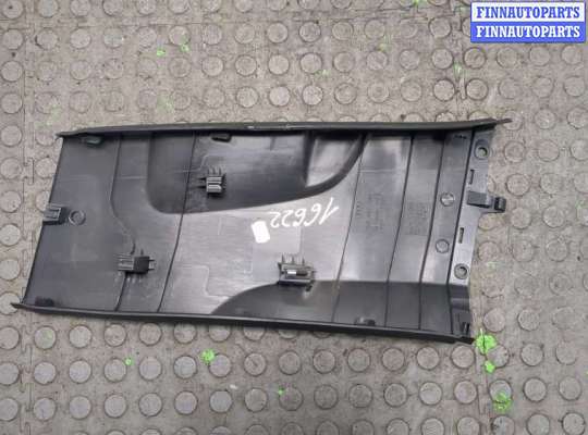 купить Обшивка центральной стойки на Audi A3 (8V) 2012-2020
