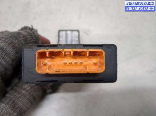 купить Блок управления центральным замком на Toyota Corolla E11 1997-2001