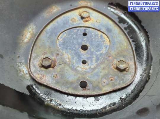 Кронштейн запасного колеса на Toyota FJ Cruiser