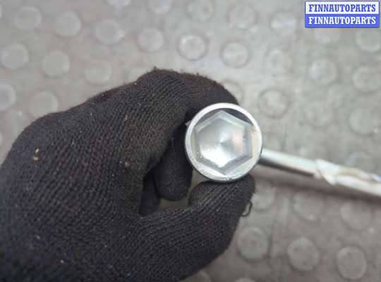 купить Ключ балонный на Mitsubishi Eclipse Cross 2017-