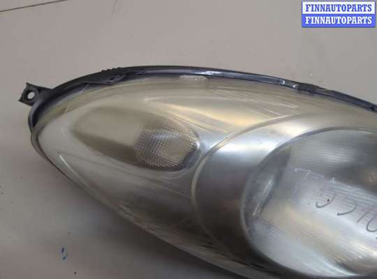 Фара передняя на Nissan Note (E11)