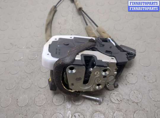 Замок боковой двери на Nissan Patrol VI (Y62)