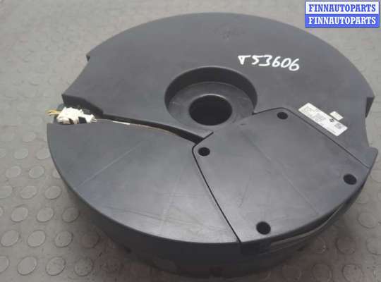 Сабвуфер AU1657515 на Audi Q5 2008-2017