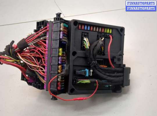 Блок предохранителей VG2722188 на Volkswagen Sharan 2000-2010